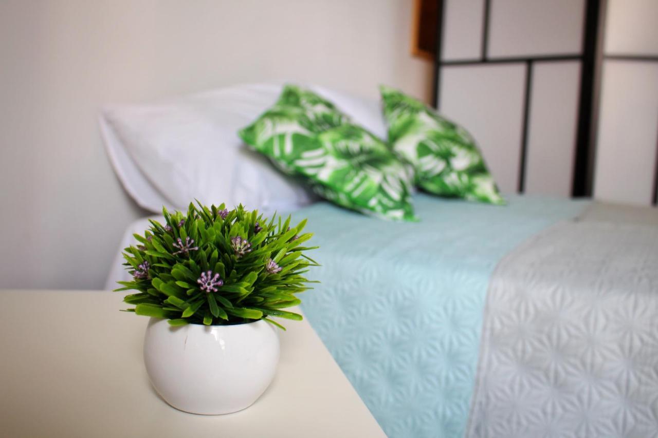 Cozy Poolside Apartment Paphos Exterior foto